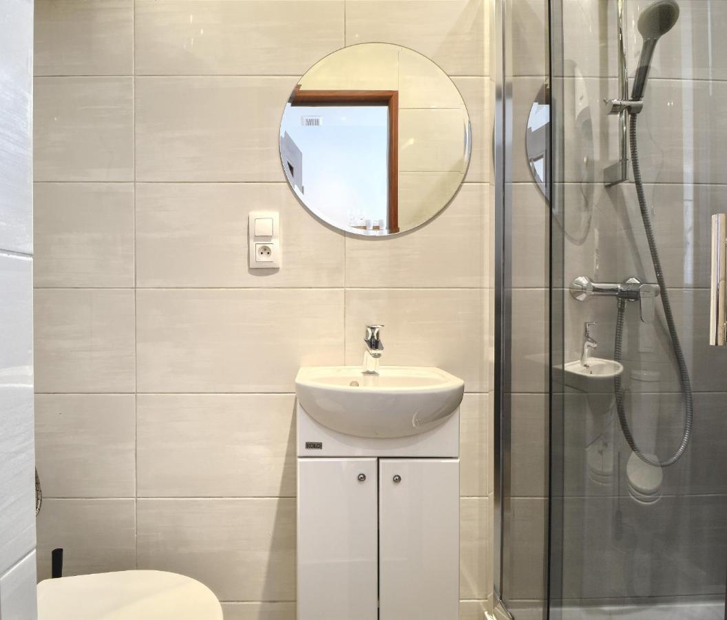 Apartament Centrum Sienkiewicza คาโตวีตเซ ภายนอก รูปภาพ